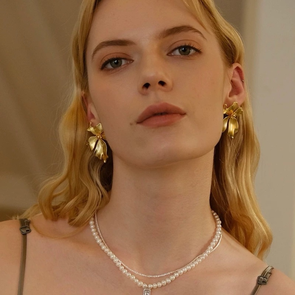 Vintage French-Inspired Elegant Metal Floral Earrings